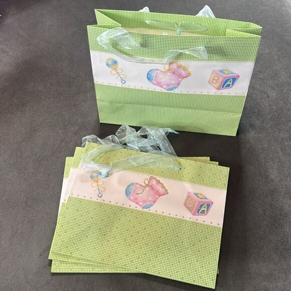 Baby Shower Gift Bags 12 Pack Ribbon Handles 3 Designs Yellow Pink Green NEW - Picture 10 of 11